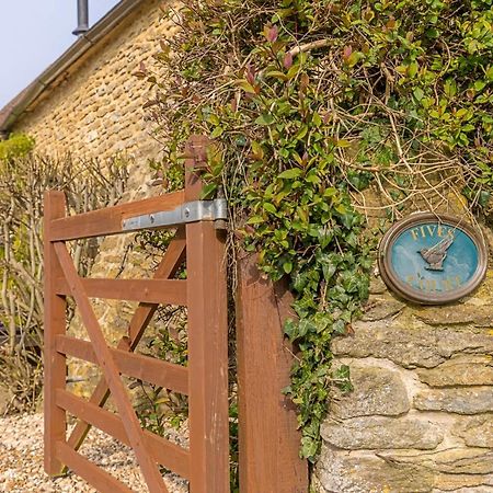 Finest Retreats - Fives Court Cottage North Cheriton ภายนอก รูปภาพ