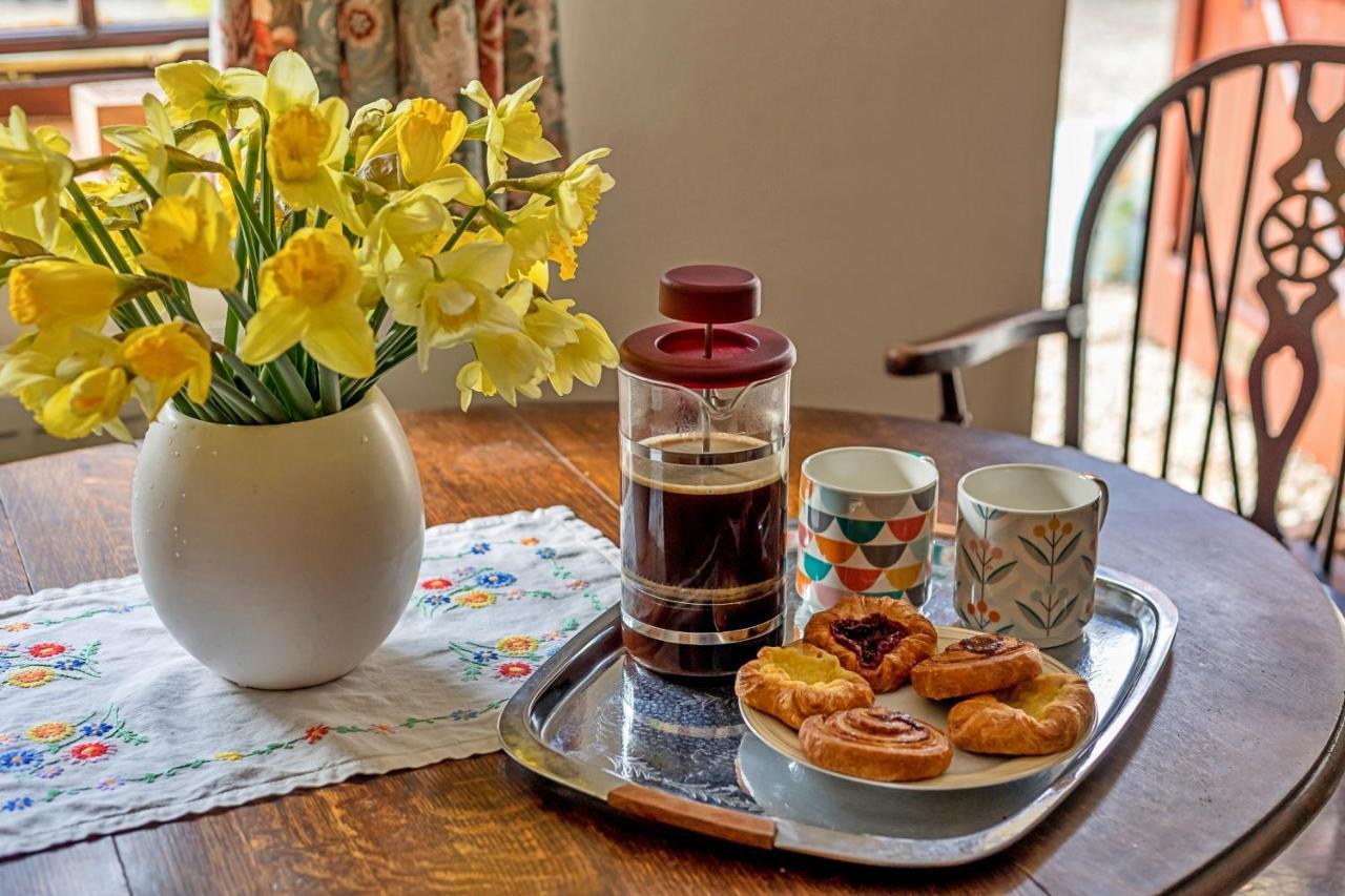 Finest Retreats - Fives Court Cottage North Cheriton ภายนอก รูปภาพ