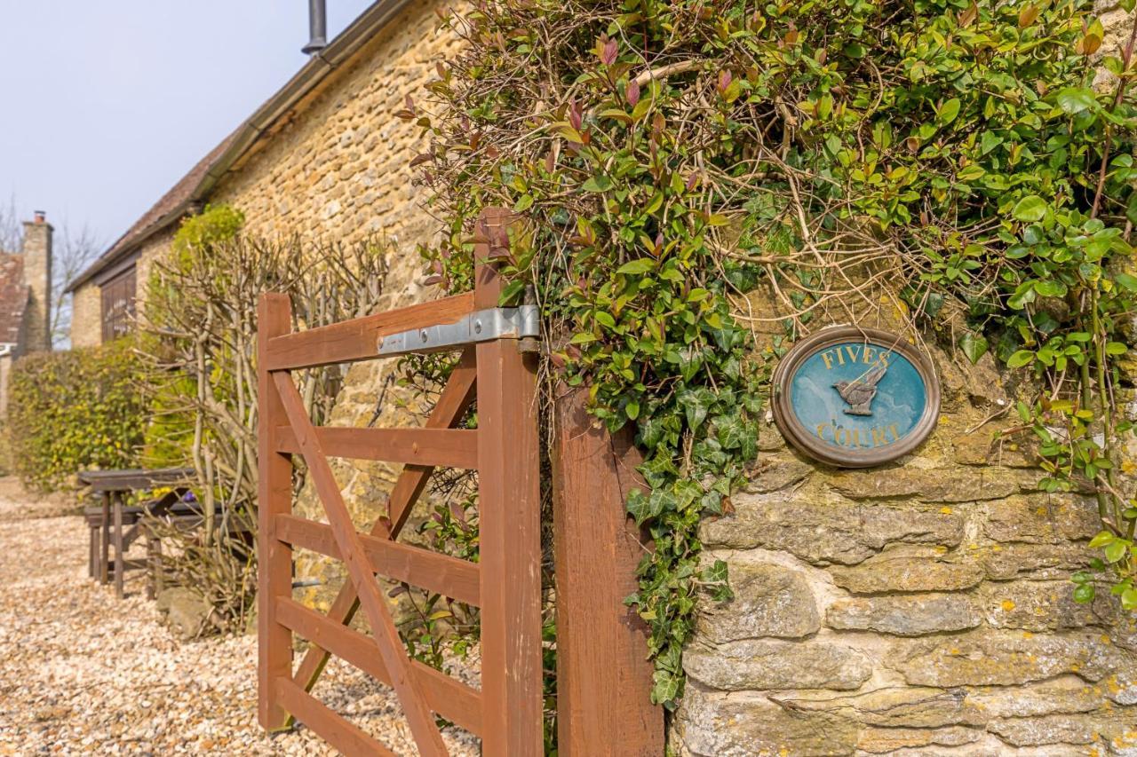 Finest Retreats - Fives Court Cottage North Cheriton ภายนอก รูปภาพ