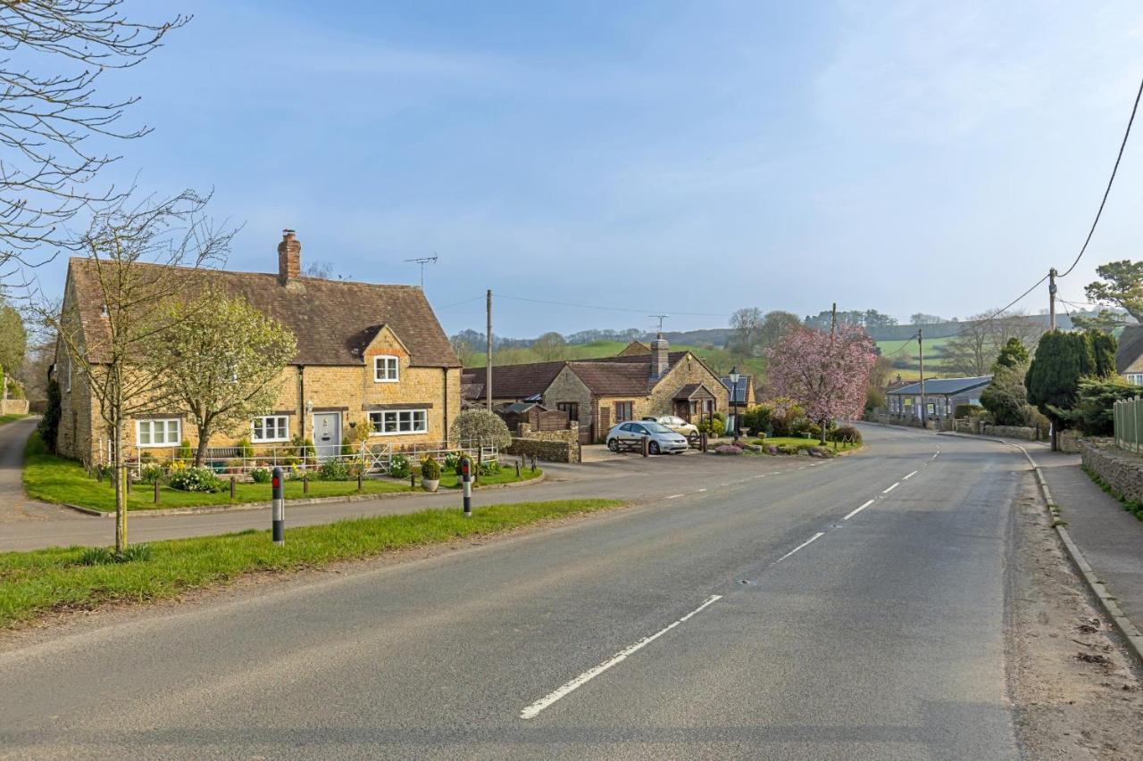 Finest Retreats - Fives Court Cottage North Cheriton ภายนอก รูปภาพ